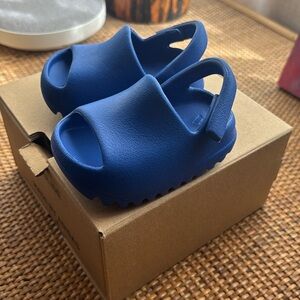 Kids Yeezy Slides